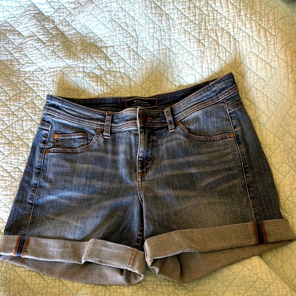 Tommy Bahama Blue Jean Shorts with Cuffed Hem Size 6, NWOT
